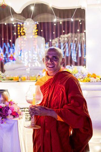 ภาพ No.230024:วันที่ 4 และ 12 พฤษภาคม พ.ศ. 2568 พิธีจุดวิสาขประทีป ถวายเป็นพุทธบูชา ณ วัดสุภัทรารามา มหาวิหาร เมืองบาดุลลา ประเทศศรีลังกา