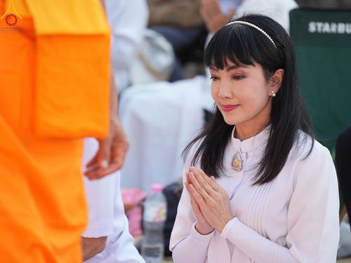 ภาพ No.195537:พิธีต้อนรับพระธรรมยาตรา ณ อนุสรณ์สถานลำดับที่ 4 สถานที่เกิดด้วยกายธรรม วัดโบสถ์(บน) ต.บางคูเวียง จ.นนทบุรี ในโครงการธรรมยาตรา กตัญญูบูชา มหาปูชนียาจารย์ พระมงคลเทพมุนี(สด จนฺทสโร) พระผู้ปราบมาร อนุสรณ์สถาน 7 แห่ง ปีที่ 13 วันที่ 15 มกราคม พ.ศ. 2568