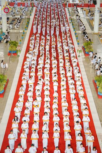 ภาพ No.134371:พิธีทอดผ้าป่าสมทบ มหาสังฆทาน 10,000 วัด ทั่วไทย วันอาทิตย์ต้นเดือนที่ 7 เมษายน พ.ศ.2567 ณ ห้องแก้วสารพัดนึก 1 สภาธรรมกายสากล  วัดพระธรรมกาย จ.ปทุมธานี