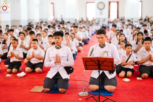 ภาพ No.184969:กิจกรรมวันรวมพลังเด็กดี V-Star ผู้นำฟื้นฟูศีลธรรมโลก กรุงเทพมหานคร ณ วัดมหาธาตุยุวราชรังสฤษฎิ์ราชวรมหาวิหาร กรุงเทพมหานคร ในวันที่ 13 ธันวาคม พ.ศ. 2567