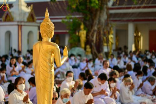 ภาพ No.112769:พิธีตักบาตรพระธรรมยาตราฯ ณ วัดสองพี่น้อง จ.สุพรรณบุรี วันที่ 15 มกราคม พ.ศ. 2567