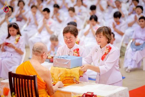 ภาพ No.254864:วันที่ 15 ตุลาคม พ.ศ. 2568 พิธีบรรจุพระบรมสารีริกธาตุภายในพระเกตุองค์พระประธาน สมโภชพระประธาน พระธรรมกาย ณ ศูนยอบรมเยาวชนกาญจนบุรี