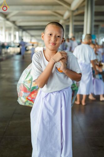 ภาพ No.214660:วันศุกร์ที่ 4 เมษายน พ.ศ.2568 นาคธรรมทายาทตักบาตรพระพี่เลี้ยง ในโครงการบรรพชาสามเณร ฟื้นฟูพระพุทธศาสนาทั่วไทย ณ วิหารคด 22 วัดพระธรรมกาย