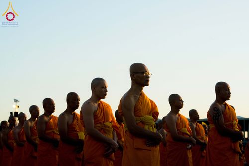 ภาพ No.285223:วันจันทร์ที่ 15 ธันวาคม พ.ศ.2568  บันทึกภาพหมู่ประวัติศาสตร์ โครงการบรรพชาอุปสมบทหมู่  รุ่นบูชาธรรมมหาปูชนียาจารย์ ประจำปี 2568 ณ ลานธรรมมหาธรรมกายเจดีย์ วัดพระธรรมกาย