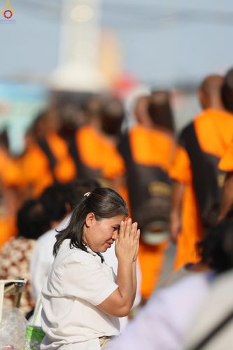 ภาพ No.287807:วันที่ 3 มกราคม พ.ศ. 2569 พิธีต้อนรับพระธรรมยาตรา ครั้งที่ 2 (ภาพชุดที่ 2) ในโครงการธรรมยาตรา กตัญญูบูชา มหาปูชนียาจารย์ พระมงคลเทพมุนี(สด จนฺทสโร) พระผู้ปราบมาร อนุสรณ์สถาน 7 แห่ง ปีที่ 14 ณ อนุสรณ์สถานมหาวิหารพระมงคลเทพมุนี (โลตัสแลนด์) อ.สองพี่น้อง จ.