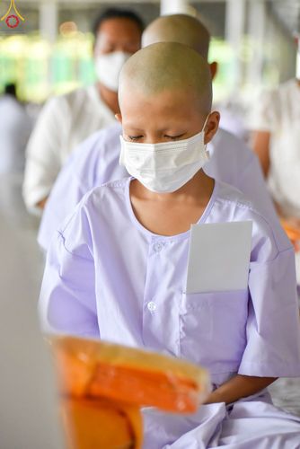 ภาพ No.79324:พิธีขอขมา มอบบาตรและผ้าไตร ในโครงการบรรพชาสามเณรฟื้นฟูพระพุทธศาสนาทั่วไทย โครงการอบรมยุวธรรมทายาท มัชฌิมธรรมทายาท และธรรมทายาทรุ่นอุดมศึกษา ณ สภาธรรมกายสากล วัดพระธรรมกาย วันเสาร์ที่ 1 เมษายน พ.ศ. 2566