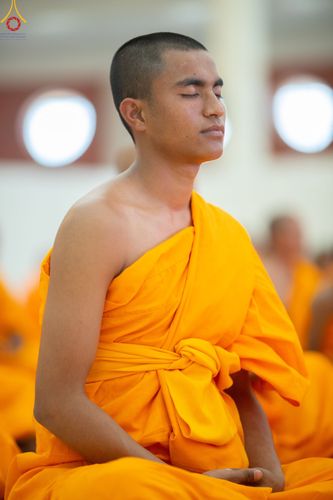 ภาพ No.79986:สามเณรฟังธรรม ปฎิบัติธรรม ในโครงการบรรพชาสามเณรหมู่ ประเทศเนปาล วันที่ 20 มีนาคม พ.ศ.2566