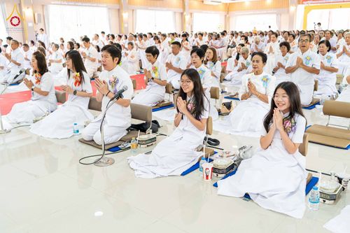 ภาพ No.346582:วันอาทิตย์ที่ 30 สิงหาคม พ.ศ.2569 พิธีทอดผ้าป่า สวดธรรมจักรกัปปวัตนสูตรกลั่นแผ่นดินโปรยรัตนชาติ  สถาปนาองค์พระเจดีย์เพื่อสร้างสันติภาพโลก  ณ ศูนย์ปฏิบัติธรรมพนมสารคาม (เพชรตะวัน) จังหวัดฉะเชิงเทรา