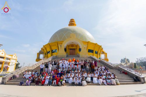 ภาพ No.283734:วันที่ 6-7 ธันวาคม พ.ศ. 2568  พิธีรับมอบหนังสือแสดงเจตจำนงถวายสิทธิครอบครองและใช้ประโยชน์วัดสันติวัน เมืองนาคปูร์  พิธีจุดโคมประทีปถวายเป็นพุทธบูชา และอุทิศบุญกุศลแด่ ดร.บี.อาร์. อัมเบดการ์  พิธีบูชาข้าวพระถ่ายทอดสดจากประเทศไทย