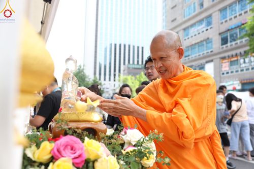 ภาพ No.81124:Lotus Lantern Festival 2023  เทศกาลโคมดอกบัว เนื่องในวันวิสาขบูชา   ของชาวพุทธทุกชาติ ทุกนิกาย ในสาธารณรัฐเกาหลีใต้ วันที่ 20-21 พฤษภาคม พ.ศ. 2566