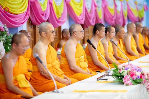 ภาพ No.295832:วันที่ 17 มกราคม พ.ศ. 2569 พิธีถวายภัตตาหารเป็นสังฆทาน แด่พระธรรมยาตรา ณ วัดโบสถ์บน ต.บางคูเวียง จ.นนทบุรี อนุสรณ์สถานลำดับที่ 4 สถานที่เกิดด้วยกายธรรม ในโครงการธรรมยาตรา กตัญญูบูชา มหาปูชนียาจารย์ พระมงคลเทพมุนี(สด จนฺทสโร) พระผู้ปราบมาร อนุสรณ์สถาน 7 แ