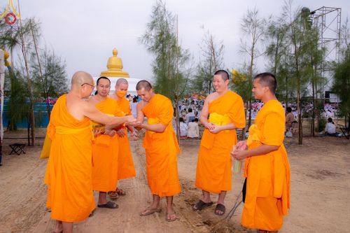 ภาพ No.121028:V.20 เป็นปลื้ม การเตรียมงาน เก็บงาน การรับบุญของเจ้าหน้าที่หน่วยงานต่างๆ เพื่อโครงการธรรมยาตรา กตัญญูบูชา มหาปูชนียาจารย์ พระมงคลเทพมุนี (สด จนฺทสโร) พระผู้ปราบมาร อนุสรณ์สถาน 7 แห่ง ปีที่ 12 ระหว่างวันที่ 2 - 31 มกราคม พ.ศ.2567