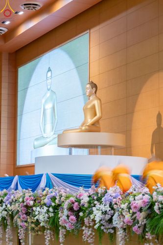 ภาพ No.137348:พิธีตักบาตร และปฏิบัติธรรม ในวันวิสาขบูชา วันพุธที่ 22 พฤษภาคม พ.ศ. 2567 ( วันพระขึ้น15 ค่ำ เดือน 6 ) ณ วัดพระธรรมกาย จ.ปทุมธานี