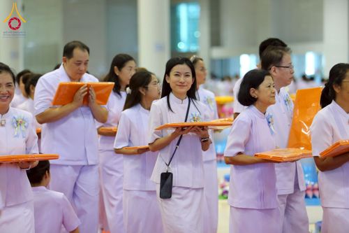 ภาพ No.215570:วันอาทิตย์ต้นเดือนที่ 6 เมษายน พ.ศ. 2568 ขบวนอัญเชิญผ้าป่าสมทบ มหาสังฆทาน 40,000 กว่าวัดทั่วประเทศ ณ สภาธรรมกายสากล วัดพระธรรมกาย