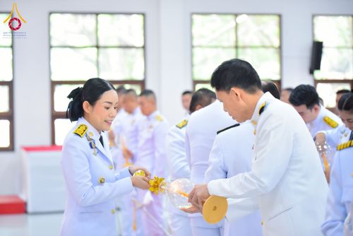 ภาพ No.227264:วันอังคารที่ 3 มิถุนายน พ.ศ. 2568 นายอำเภอคลองหลวง นำพสกนิกรรวมใจภักดิ์ สมเด็จพระนางเจ้าฯ พระบรมราชินี เนื่องในโอกาสวันเฉลิมพระชนมพรรษา ณ อาคารปลูกศรัทธา 2 วัดพระธรรมกาย อ.คลองหลวง จ.ปทุมธานี