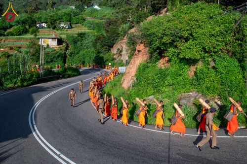 ภาพ No.226431:วันที่ 7-10 พฤษภาคม พ.ศ. 2568 โครงการเดินธรรมยาตรา สยาม-ลังกา ธรรมยาตรา ฉลองเทศกาลวิสาขบูชาแห่งชาติ ศรีลังกา บูชาธรรม 81 ปี หลวงพ่อธัมมชโย เมืองนูวราอิลิยา ประเทศศรีลังกา