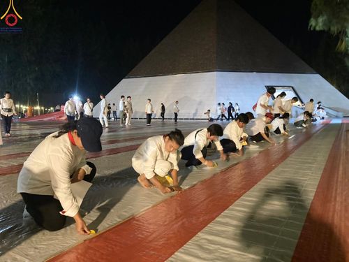 ภาพ No.108230:V.5 ทุ่มพลัง การเตรียมงาน เก็บงาน การรับบุญของเจ้าหน้าที่หน่วยงานต่างๆ เพื่อโครงการธรรมยาตรา กตัญญูบูชามหาปูชนียาจารย์ พระมงคลเทพมุนี (สด จนฺทสโร) พระผู้ปราบมาร อนุสรณ์สถาน 7 แห่ง ปีที่ 12 ระหว่างวันที่ 2 - 31 มกราคม พ.ศ. 2567