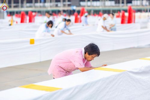 ภาพ No.218908:วันที่ 18-20 เมษายน พ.ศ. 2568 การเตรียมงานในลานธรรม , วิหารคด เพื่องานวันคุ้มครองโลก 22 เมษายน พศ. 2568