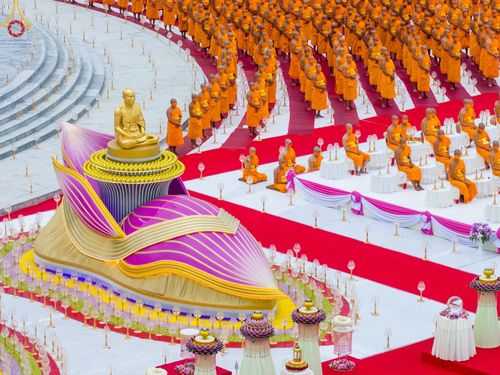 ภาพ No.118152:พิธีจุดประทีปถวายเป็นพุทธบูชา และบูชาธรรมมหาปูชนียาจารย์ พระมงคลเทพมุนี(สด จนฺทสโร) วันที่ 24 มกราคม พ.ศ. 2567 ณ อนุสรณ์สถานบางปลา อ.บางเลน จ.นครปฐม