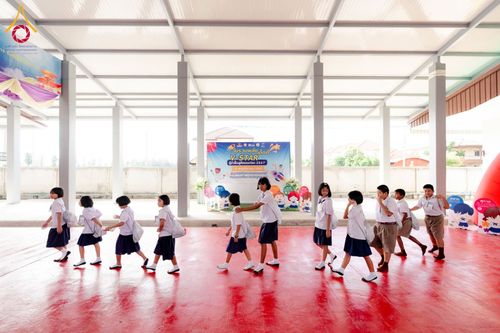 ภาพ No.180888:กิจกรรมวันรวมพลังเด็กดี V-Star ผู้นำฟื้นฟูศีลธรรมโลก ประจำปีพุทธศักราช 2567 จังหวัดสุพรรณบุรี ณ ศูนย์ปฏิบัติธรรมพระมงคลเทพมุนี อำเภอสองพี่น้อง จังหวัดสุพรรณบุรี วันที่ 21 พฤศจิกายน พ.ศ.2567