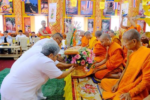 ภาพ No.170239:พิธีทอดกฐิน ณ วัดดอนแก้ว อ.แม่สอด จ.ตาก ในโครงการกฐินสามัคคีทั่วไทย 30,000 วัด บูชาธรรม 80 ปี หลวงพ่อธัมมชโย โดยคณะศิษยานุศิษย์วัดพระธรรมกาย วันที่ 26 ตุลาคม พ.ศ. 2567