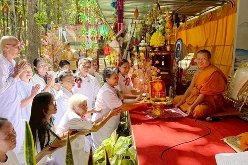 ภาพ No.259964:วันที่ 19 ตุลาคม พ.ศ. 2568 พิธีทอดกฐินสามัคคีทั่วไทย 30,000 วัด โดยคณะศิษยานุศิษย์ บูชาธรรม 81 ปี หลวงพ่อธัมมชโย ณ วัดป่าคำยิ่งหมีพนาไพร อำเภอนามน จังหวัดกาฬสินธุ์