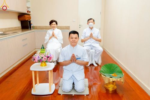 ภาพ No.223117:วันที่ 2 -10 พฤษภาคม พ.ศ. 2568 พิธีตัดปอยผม ปลงผม พิธีขอขมาลาอุปสมบทอุทิศชีวิต ของอุบาสก พิสิทธิ์ หมื่นแกล้ว  ณ วัดพระธรรมกาย