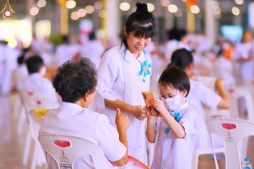 ภาพ No.99757:พิธีทอดผ้าป่า ต้นสมบัติจักรพรรดิ ในวันอาทิตย์ที่ 3 ธันวาคม พ.ศ. 2566 ณ สภาธรรมกายสากล วัดพระธรรมกาย จ.ปทุมธานี