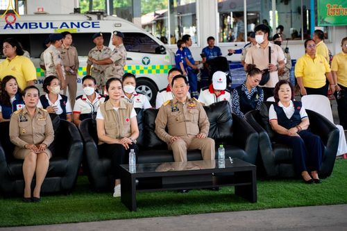 ภาพ No.58044:โครงการจัดหน่วยบริการจังหวัดเคลื่อนที่ และหน่วยบำบัดทุกข์ บำรุงสุข สร้างรอยยิ้ม ให้ประชาชนจังหวัดปทุมธานี ในวันพฤหัสบดีที่ 25 เมษายน พ.ศ. 2567 ณ วัดเกิดการอุดม อ.คลองหลวง จ.ปทุมธานี