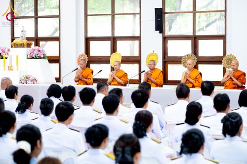 ภาพ No.237607:พิธีเจริญพระพุทธมนต์ ปฏิบัติธรรมเจริญสมาธิภาวนา และทำบุญตักบาตร ถวายพระราชกุศล เนื่องในโอกาสวันเฉลิมพระชนมพรรษา สมเด็จพระนางเจ้าสิริกิติ์ พระบรมราชินีนาถ พระบรมราชชนนีพันปีหลวง วันอังคารที่ 12 สิงหาคม พ.ศ. 2568  ณ อาคารปลูกศรัทธา 2 วัดพระธรรมกาย 