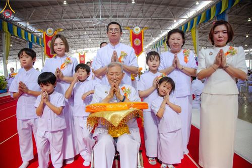 ภาพ No.167671:พิธีทอดกฐิน และ พิธีกรานกฐิน ในวันอาทิตย์ที่ 3 พฤศจิกายน พ.ศ. 2567 ณ วัดพระธรรมกาย จ.ปทุมธานี