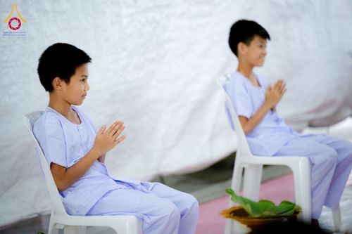 ภาพ No.143788:พิธีปลงผมยุวธรรมทายาท โครงการสามเณรโรงเรียนนานาชาติ รุ่นที่  13 ณ วิหารคด คอร์ 9 วัดพระธรรมกาย วันอาทิตย์ที่ 7 กรกฎาคม พ.ศ. 2567