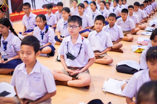 ภาพ No.103606:วันรวมพลังเด็กดี V-star ผู้นำฟื้นฟูศีลธรรมโลก จังหวัดสมุทรปราการ วันพุธที่ 20 ธันวาคม พ.ศ. 2566 ณ เมืองโบราณ จ.สมุทรปราการ