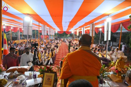 ภาพ No.179724:พิธีทอดกฐินสมทบ ณ วัดพุทธบังคลาเทศ (Bangladesh Buddhist Monastery, Bodhgaya)  เมืองพุทธคยา ประเทศอินเดีย วันที่ 11 พฤศจิกายน พ.ศ. 2567