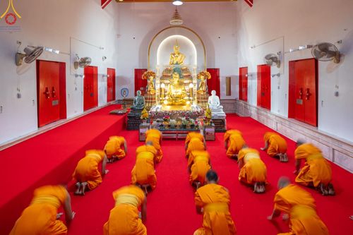 ภาพ No.194147:พระธรรมยาตราปฏิบัติธรรม และถ่ายภาพหมู่ประวัติศาสตร์ ณ วัดสองพี่น้อง ต.ต้นตาล อ.สองพี่น้อง จ.สุพรรณบุรี ในโครงการธรรมยาตรา กตัญญูบูชา มหาปูชนียาจารย์ พระมงคลเทพมุนี(สด จนฺทสโร) พระผู้ปราบมาร อนุสรณ์สถาน 7 แห่ง ปีที่ 13 วันที่ 12 มกราคม พ.ศ. 2568