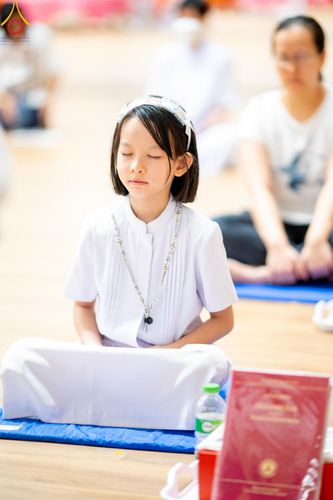 ภาพ No.138769:พิธีถวายกองทุนสนับสนุน การสร้างพระไตรปิฎกฉบับธรรมชัย และอนุรักษ์คัมภีร์ใบลาน น้อมบูชาธรรมหลวงพ่อธัมมชโย 80 ปี ณ ห้องแก้วสารพัดนึก 2 วัดพระธรรมกาย วันเสาร์ที่ 1 มิถุนายน พศ. 2567