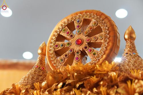 ภาพ No.171874:พิธีทอดกฐิน ณ วัดน้อยนางหงษ์ แขวงบางยี่ขัน เขตบางพลัด กรุงเทพฯ ในโครงการกฐินสามัคคีทั่วไทย 30,000 วัด บูชาธรรม 80 ปี หลวงพ่อธัมมชโย โดยคณะศิษยานุศิษย์วัดพระธรรมกาย วันที่ 26 ตุลาคม พ.ศ. 2567