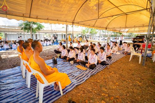 ภาพ No.108622:V.6 บุญเข้า การเตรียมงาน เก็บงาน การรับบุญของเจ้าหน้าที่หน่วยงานต่างๆ เพื่อโครงการธรรมยาตรา กตัญญูบูชามหาปูชนียาจารย์ พระมงคลเทพมุนี (สด จนฺทสโร) พระผู้ปราบมาร อนุสรณ์สถาน 7 แห่ง ปีที่ 12 ระหว่างวันที่ 2 - 31 มกราคม พ.ศ.2567