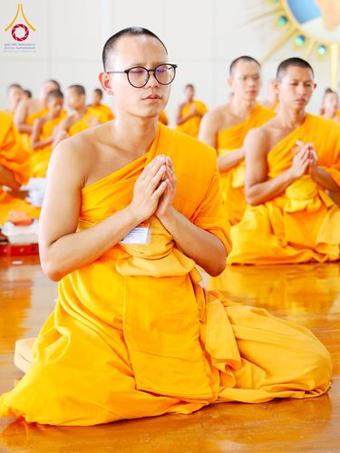 ภาพ No.262649:วันที่ 18,25 ตุลาคม พ.ศ. 2568 พิธีถวายภัตตาหารเมนูสวรรค์ เพื่อการบรรลุธรรม ณ หอฉันคุณยายอาจารย์ฯ วัดพระธรรมกาย