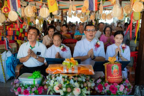 ภาพ No.177495:พิธีทอดกฐิน ณ วัดทองสุวรรณ ต.เมืองพลับพลา อ.ห้วยแถลง จ.นครราชสีมา ในโครงการทอดกฐินสามัคคีทั่วไทย 30,000 วัด บูชาธรรม 80 ปี หลวงพ่อธัมมชโย โดยคณะศิษยานุศิษย์วัดพระธรรมกาย วันที่ 4 พฤศจิกายน พ.ศ. 2567