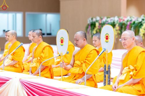 ภาพ No.212689:วันอาทิตย์ที่ 23 มีนาคม พ.ศ. 2568 พิธีร่วมบุญโครงการบรรพชาสามเณร 5,000 รูป ณ ห้องแก้วสารพัดนึก 2 วัดพระธรรมกาย