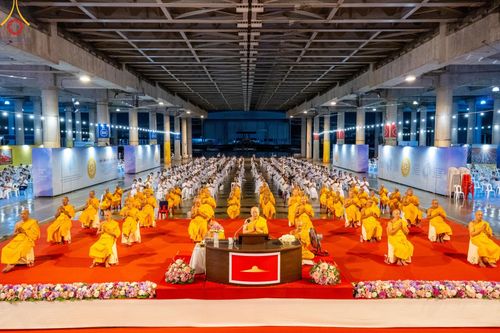 ภาพ No.137371:พิธีฉลองชัยสวดมนต์บทธรรมจักร 6,400,000,000 จบ ณ มหารัตนวิหารคด วัดพระธรรมกาย ในวันวิสาขบูชา พุธที่ 22 พฤษภาคม พ.ศ. 2567 ( วันพระขึ้น 15 ค่ำ เดือน 6 )