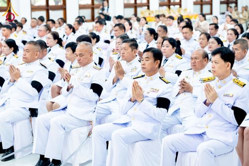 ภาพ No.275984:วันที่ 5 ธันวาคม พ.ศ. 2568 พสกนิกรอำเภอคลองหลวง พร้อมใจบำเพ็ญกุศลอุทิศถวาย “ในหลวงรัชกาลที่ 9” น้อมรำลึกในพระมหากรุณาธิคุณ เนื่องในวันคล้ายวันพระบรมราชสมภพ วันชาติ และวันพ่อแห่งชาติ ณ อาคารปลูกศรัทธา 2 วัดพระธรรมกาย อำเภอคลองหลวง จังหวัดปทุมธานี