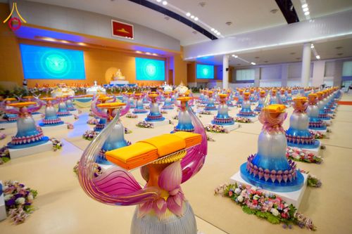 ภาพ No.215676:วันอาทิตย์ต้นเดือนที่ 6 เมษายน พ.ศ. 2568 พิธีทอดผ้าป่าสมทบ เพื่องานถวายมหาสังฆทาน 40,000 กว่าวัดทั่วประเทศ ณ สภาธรรมกายสากล วัดพระธรรมกาย