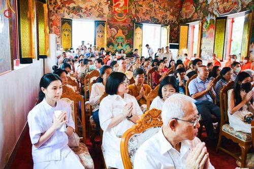 ภาพ No.167957:พิธีทอดกฐิน ณ วัดแคนอก จ.นนทบุรี ในโครงการกฐินสามัคคีทั่วไทย 30,000 วัด บูชาธรรม 80 ปี หลวงพ่อธัมมชโย โดยคณะศิษยานุศิษย์วัดพระธรรมกาย วันที่ 20 ตุลาคม พ.ศ. 2567