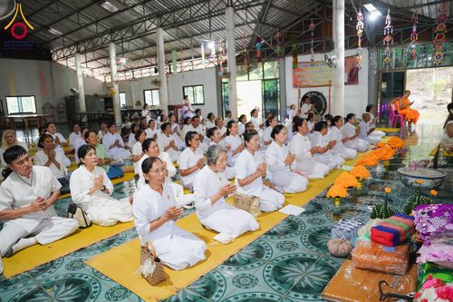 ภาพ No.171070:พิธีทอดกฐิน ณ วัดถ้ำผายา อ.นาด้วง จ.เลย ในโครงการกฐินสามัคคีทั่วไทย 30,000 วัด บูชาธรรม 80 ปี หลวงพ่อธัมมชโย โดยคณะศิษยานุศิษย์วัดพระธรรมกาย วันที่ 27 ตุลาคม พ.ศ. 2567