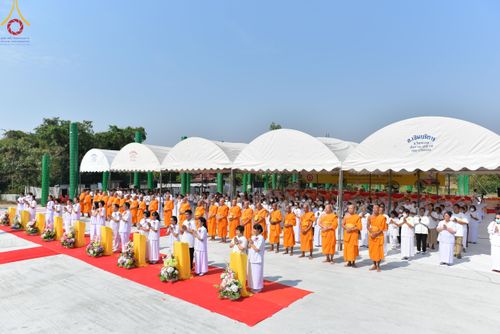 ภาพ No.121094:พิธีทอดผ้าป่า โครงสร้างหลังคา เสาคู่ค้ำฟ้ามหามงคล เพื่อสถาปนาอาคาร 80 ปี หลวงพ่อธัมมชโย ณ ศูนย์ปฏิบัติธรรมวิหารแดง ต.เจริญธรรม อ.วิหารแดง จ.สระบุรี วันที่ 27 มกราคม พ.ศ. 2567