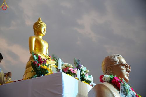 ภาพ No.212809:วันอาทิตย์ที่ 23 มีนาคม พ.ศ. 2568 ❖ คณะสงฆ์นานาชาติส่งมอบพระประธาน 108 องค์ ทั่วอินเดียรำลึกชาตกาล 134 ปี ดร.อัมเบดการ์