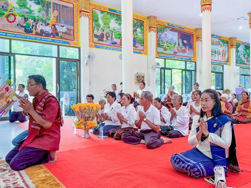 ภาพ No.274165:วันที่ 30 ตุลาคม พ.ศ. 2568 พิธีทอดกฐินสามัคคีทั่วไทย ณ วัดเวฬุวนาราม อ.สมเด็จ จ.กาฬสินธุ์ โดยคณะศิษยานุศิษย์ บูชาธรรม 81 ปี หลวงพ่อธัมมชโย