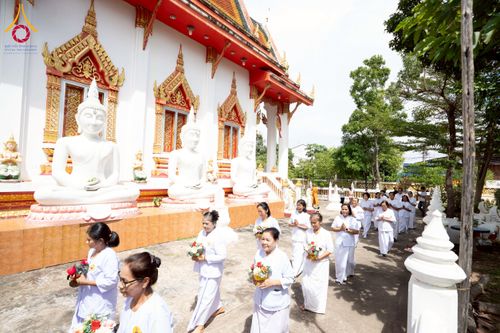 ภาพ No.251371:วันที่ 11 ตุลาคม พ.ศ. 2568 พิธีทอดกฐินสามัคคีทั่วไทย 30,000 วัด โดยคณะศิษยานุศิษย์ บูชาธรรม 81 ปี หลวงพ่อธัมมชโย ณ วัดท่ามะยม นครราชสีมา